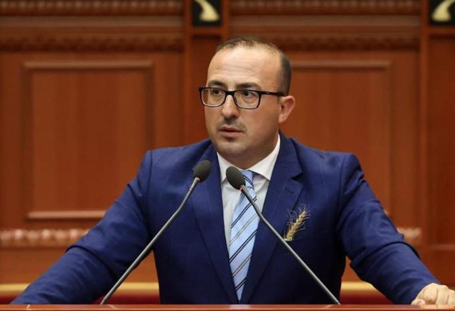  Divjakën duan ta kthejnë në kooperativë bujqësore   Korreshi për  Territorialen   Vdekja e demokracisë