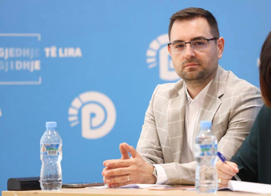 Avokati i vënë në dispozicion nga PD  Komisariati nr  3 mbyll dyert nuk jep informacion për protestuesit e arrestuar