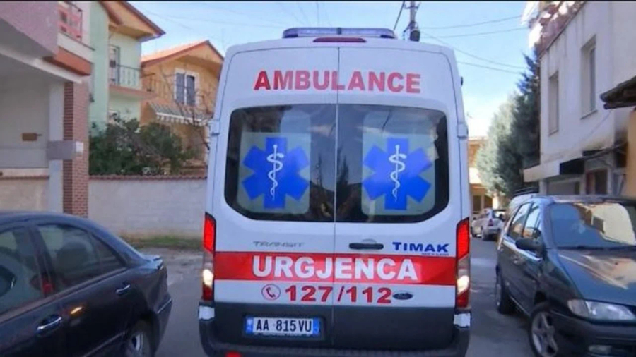 E rëndë në Tropojë/ 4 punonjës të bashkisë bien në kontakt me energjinë elektrike, njëri humb jetën