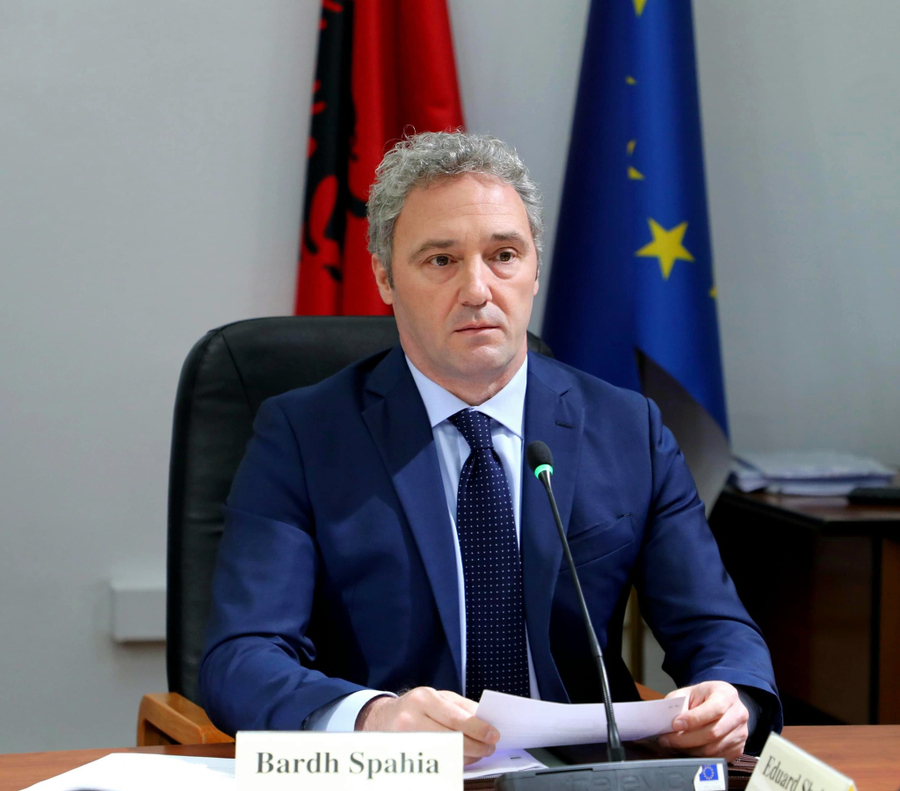 Spahia  Për të shëptuar lëkurën e tij  Rama po poshtëron shqiptarët në arenën ndërkombëtare