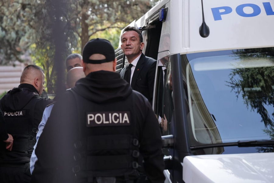 U transferua pa pëlqimin e tij në paraburgimin e Fierit  reagon Veliaj  Më rrëmbyen   