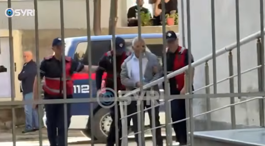 Ngacmoi seksualisht nxënësen e mitur  gjykata lë në burg mësuesin 60 vjeçar nga Lushnja