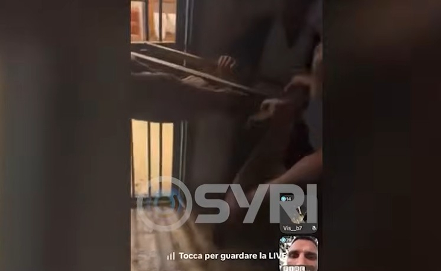 syri-tv-revolta-ne-burgun-e-pisas-itali-40-te-burgosur-marrin-kontrollin-e-nje-reparti-mes-tyre-dhe-shqiptare-protesta-live-ne-tik-tok
