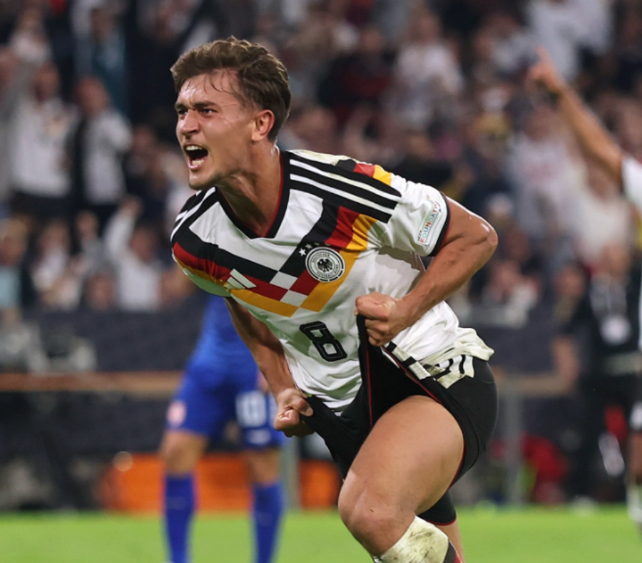 VIDEO  Gjermania mposht pastër Serbinë  Klopp feston fitoren e parë në krye të  Panzerave 