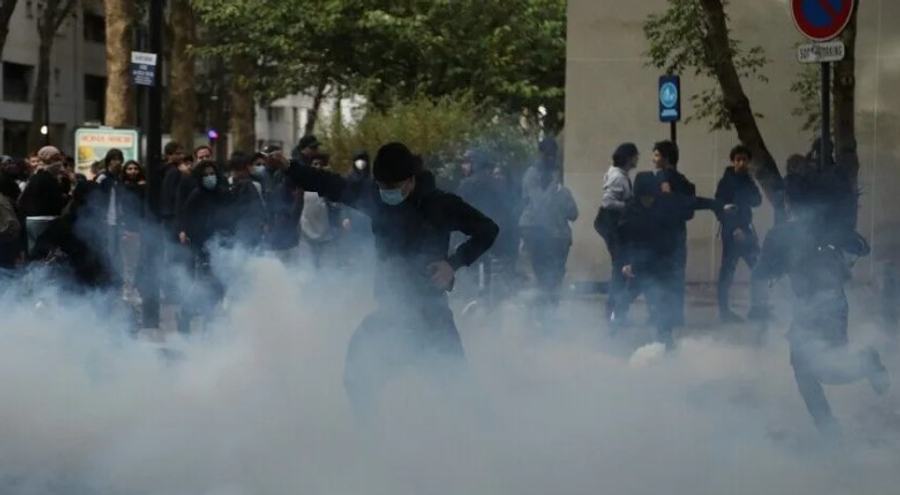 perhapen-nga-franca-ne-belgjike-protestat-studentore-tensione-dhe-trazira-perpara-shkollave-ne-liezh