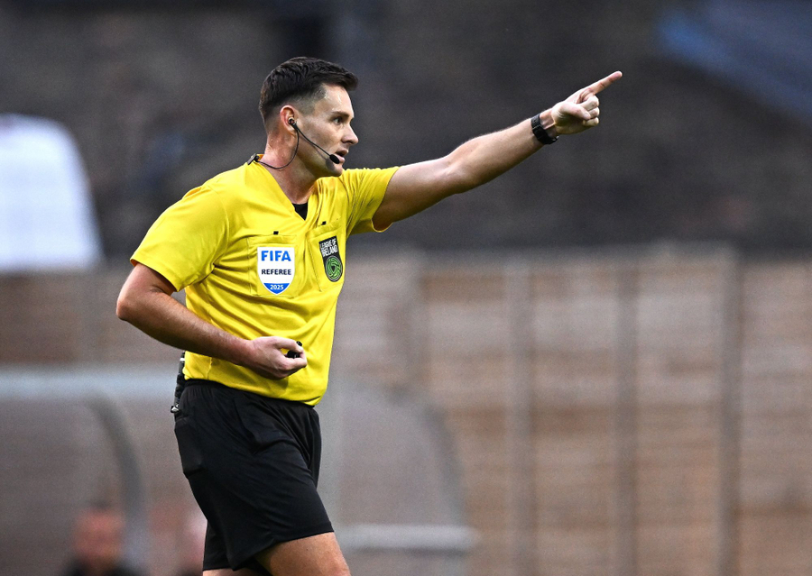 UEFA zgjedh irlandezin Rob Hennessy për të gjykuar Finlandë Shqipëri