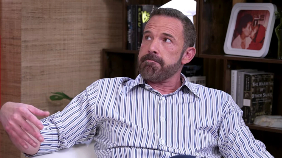 ben-affleck-flet-per-humbjen-e-prinderve-tani-gjithcka-e-shoh-ndryshe