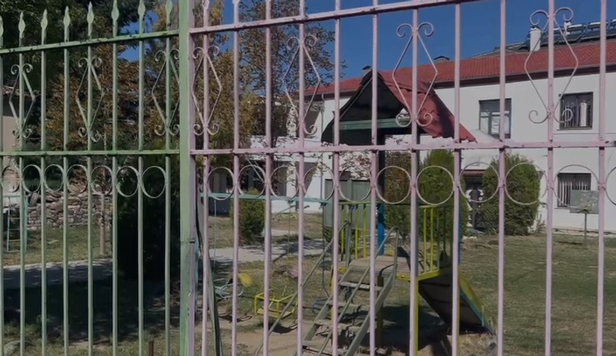 Skandali në Korçë  Helmohen 6 fëmijë të një kopshti  ngjarja u tentua të mbahej e fshehtë  procedohen drejtoresha dhe mjekja