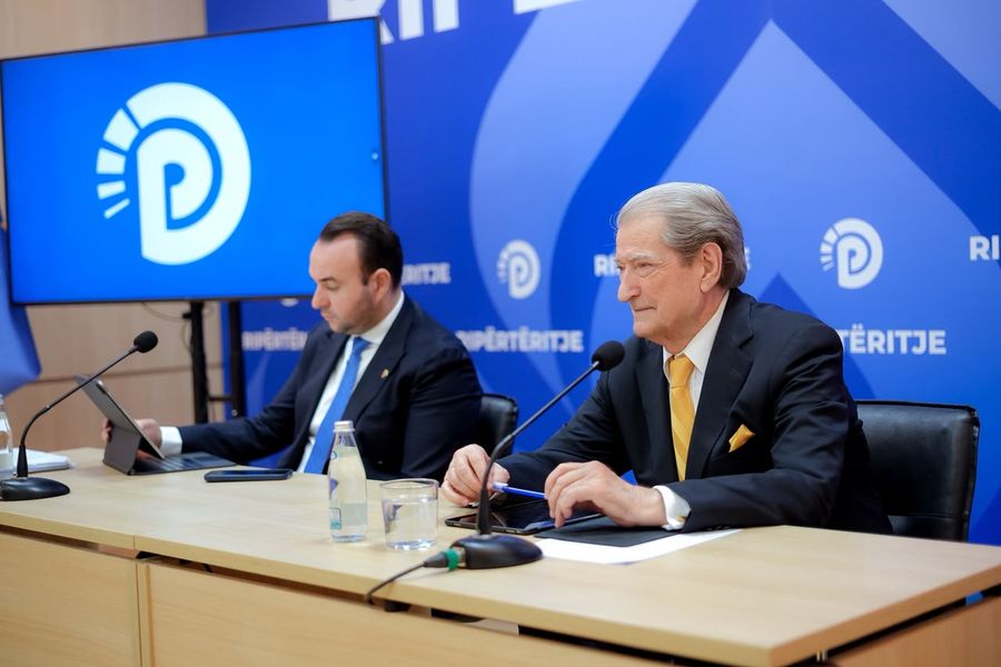  Afera nisi në podcast in e Ramës   Berisha  Roni Yeffet u bë brenda natës pronar i 45 milionë eurove nga buxheti i shtetit