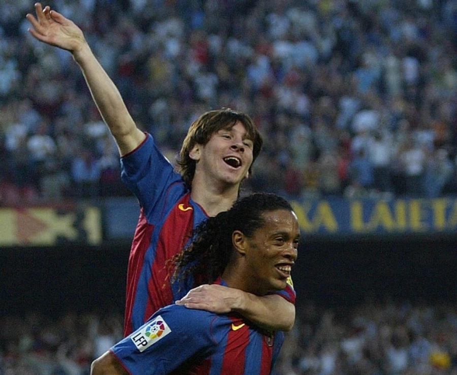 Ronaldinho i dedikon një mesazh emocionues Messit  Na bëre ta duam futbollin