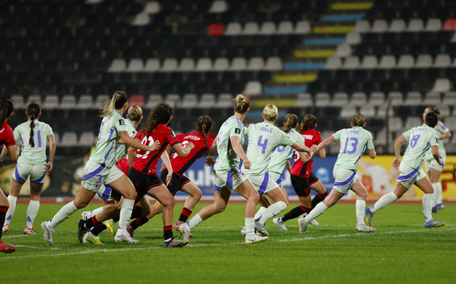 play-off-i-i-boterorit-per-vajza-hamonikaj-dhe-bajraktari-jemi-nje-grup-i-bashkuar-do-japim-maksimumin-ndaj-uellsit
