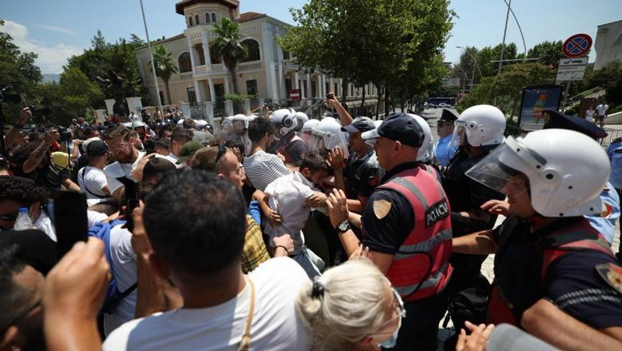 Sot protesta para Kuvendit – Vetëm revolta i shpëton shqiptarët