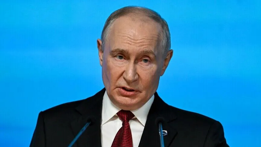 Putin mbërrin në Turkmenistan për të marrë pjesë në samitet mjedisore të liderëve të CIS dhe Kaspikut