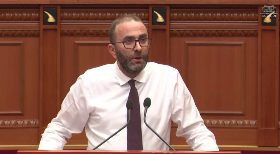  Dolët kundër  tani thoni se do të votoni pro   Bardhi   socialistëve  Jeni thjesht 84 diella që ju kurdis Rama