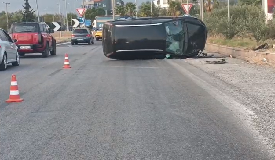 Aksident në Lushnje   Ford  i përplaset me murin dhe përmbyset  drejtuesi në spital