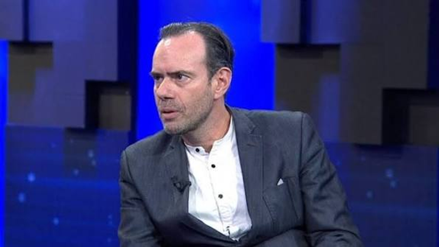 nga-tirana-ne-paris-revolta-politike-perballe-asaj-sociale