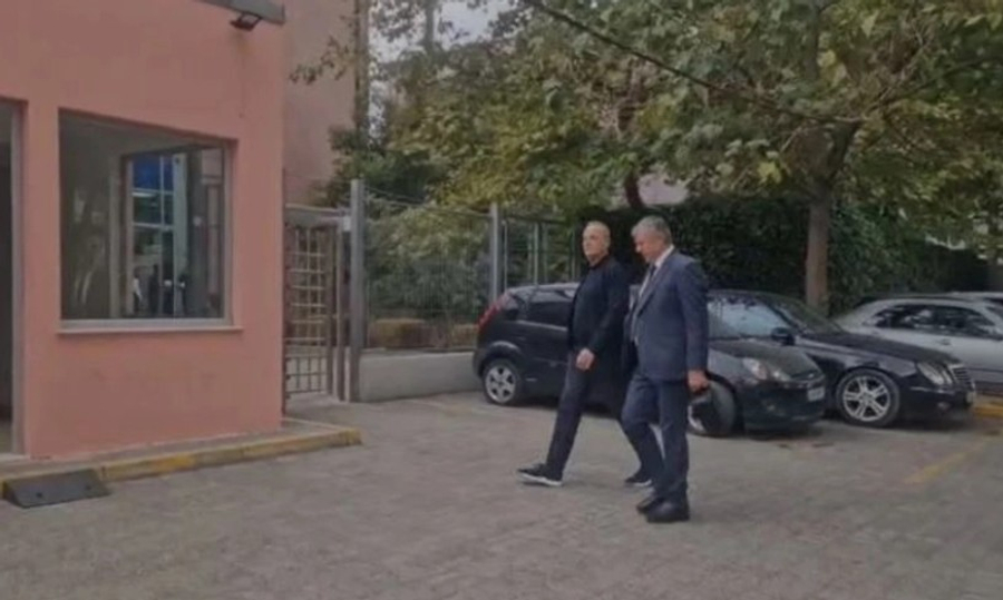 Dosja Italiane e Call Centerave  kapi  Artan Gaçin