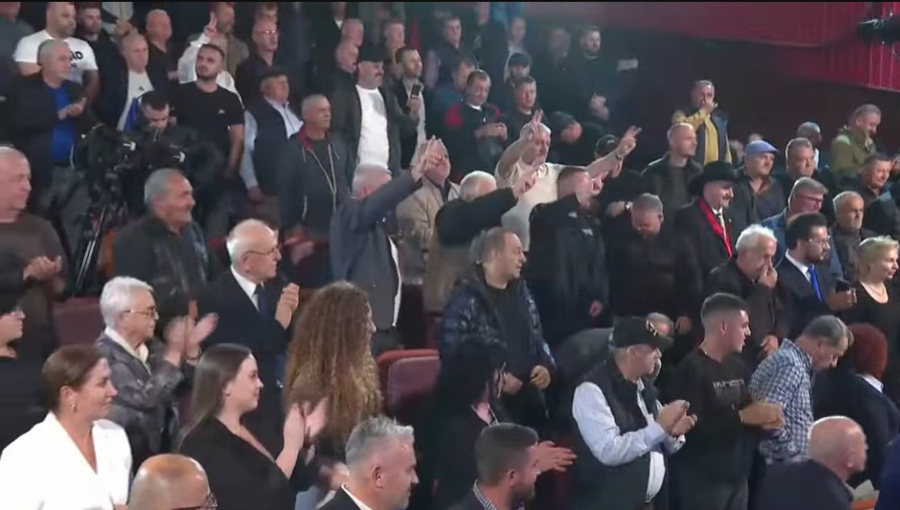 LIVE  Foltorja e  Ripërtëritjes  në Fier