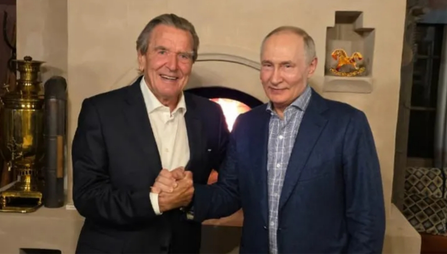 Mizoria e Putinit/ Fillimisht festoi me ish-kancelarin gjerman, më pas vrau 70 civilë