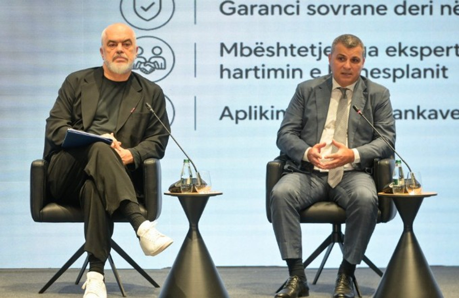Nga korriku 2024 BSH bleu 1 85 miliardë euro  për shmangien e forcimit të lekut   ndërkohë leku është forcuar me 8 