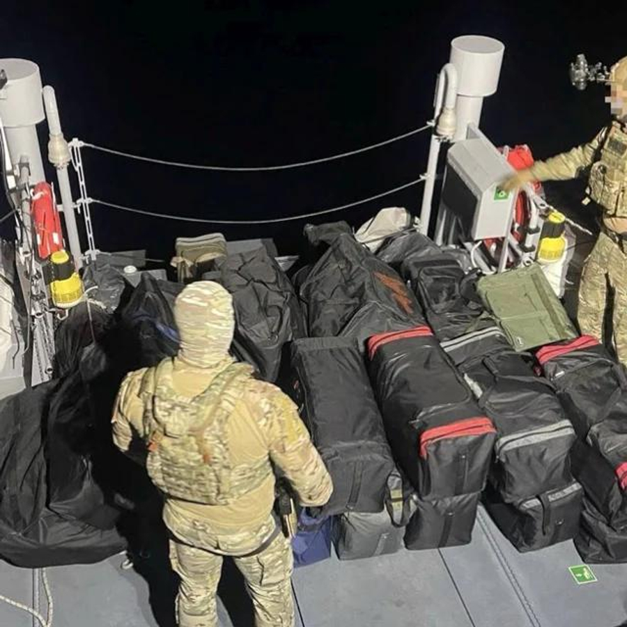 kapet-ne-kios-jahti-me-360-kg-kanabis-droga-me-vlere-mbi-1-milion-euro-arrestohen-dy-ukrainas