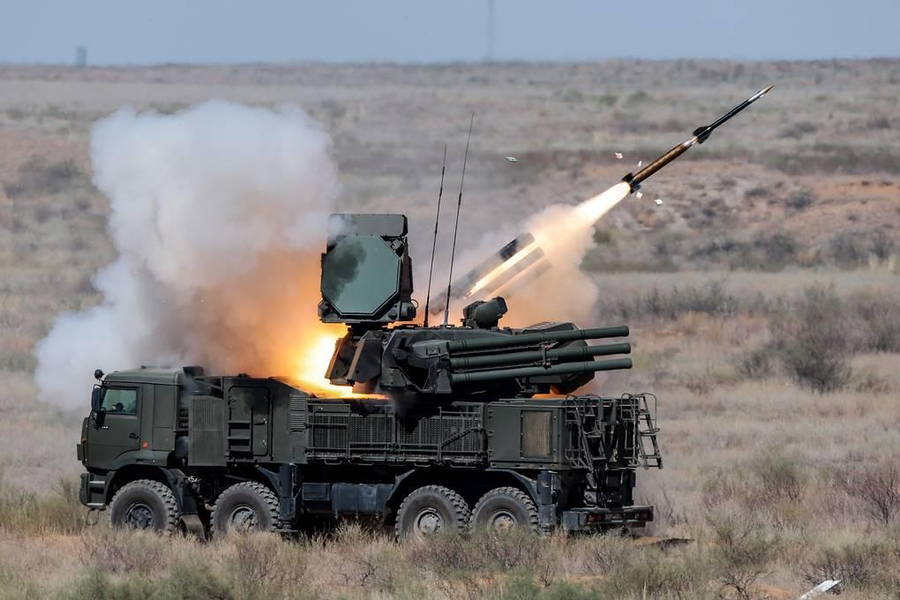 Rusia pretendon se rrëzoi 909 dronë ukrainas dhe dy bomba inteligjente brenda 24 orëve