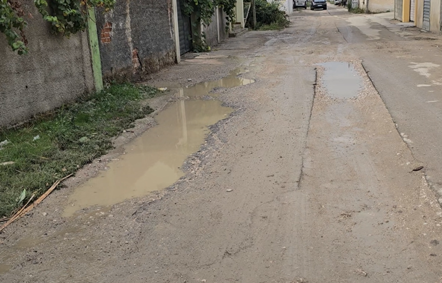 Rrushkull  rrugët e dëmtuara dhe kanalet e papastruara shqetësojnë banorët