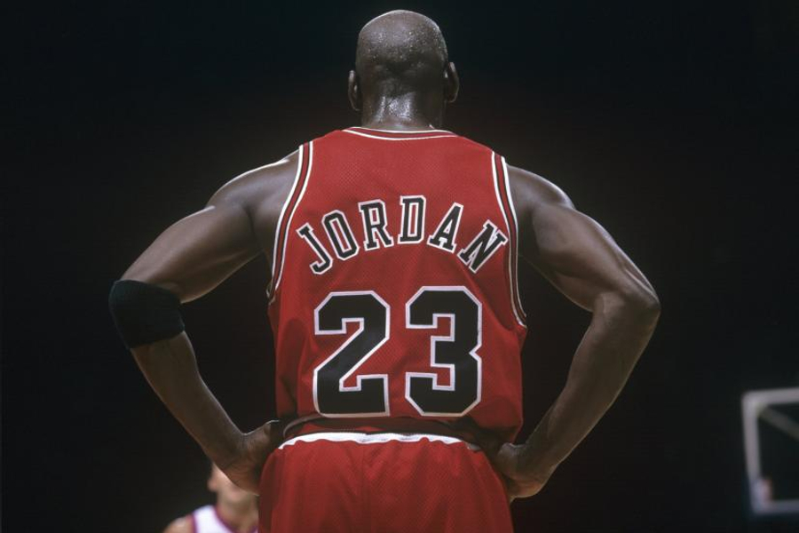 Fanella e Michael Jordan it shitet për 14 milionë dollarë  rekord për koleksionet e basketbollit