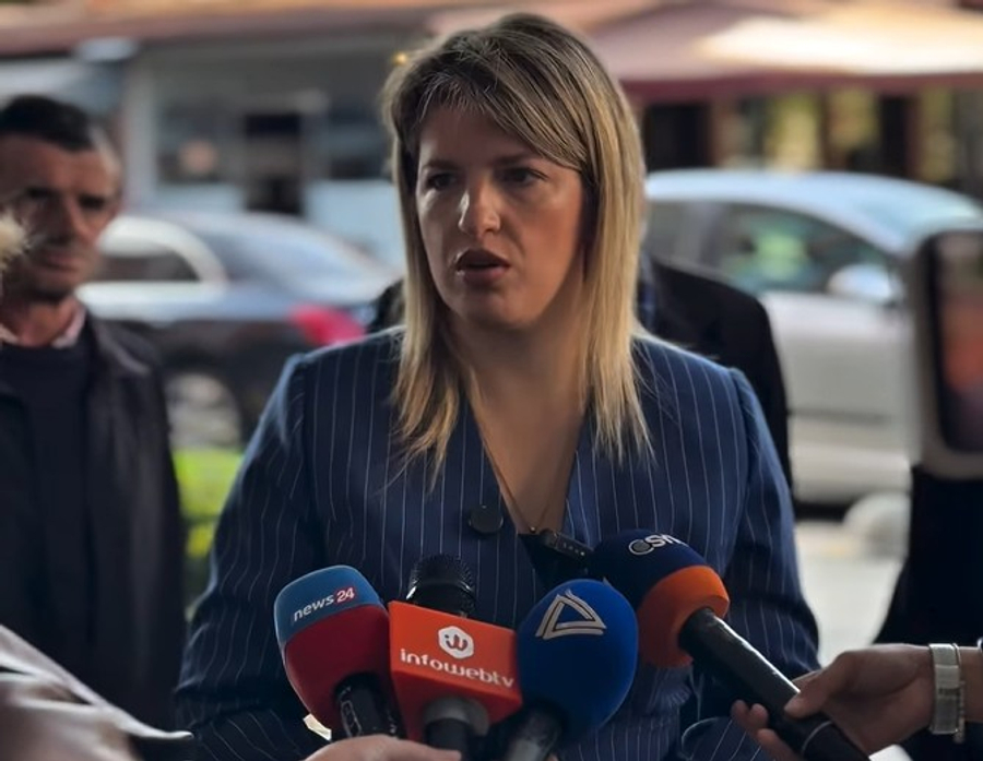 Fushëbualli pa ujë të pijshëm  Bashkia Elbasan hesht  Çopja  Banorët protestojnë për një nevojë jetike 