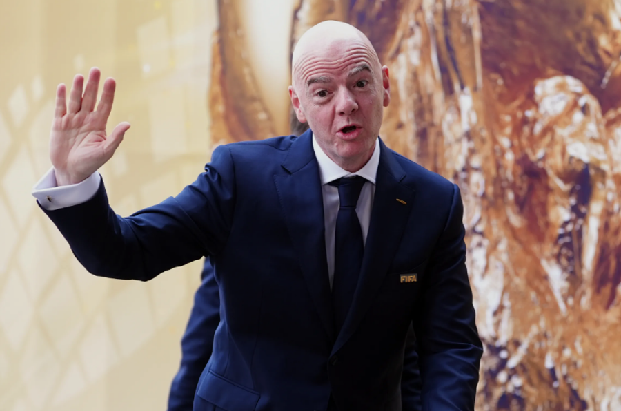 FIFA nën akuzë për fshehjen e 1 76 milionë dollarëve për Infantinon  jashtë pagës zyrtare