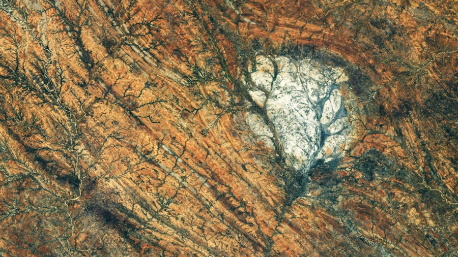 nasa-zbulon-ne-madagaskar-shkembinj-600-milione-vjecare-qe-ngjajne-me-siperfaqen-e-henes