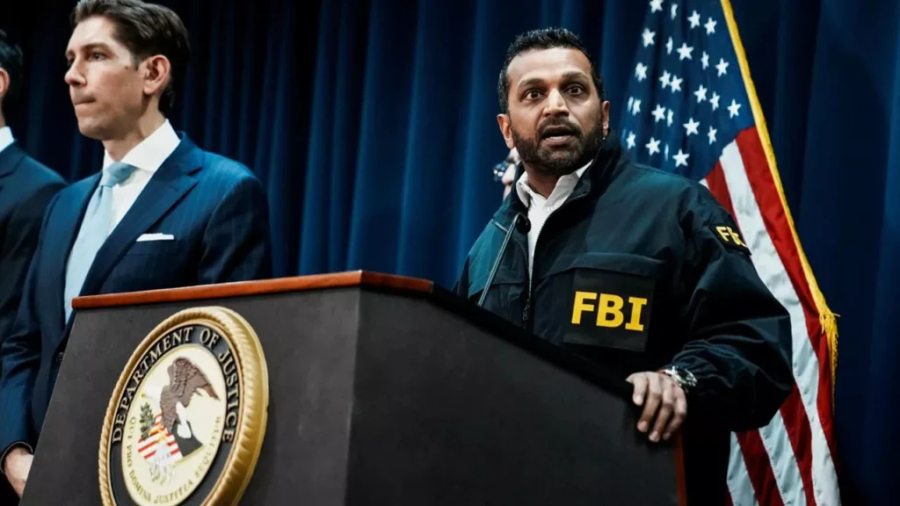 kreu-i-fbi-se-drejt-moskes-demokratet-ne-alarm-anulojeni-udhetimin