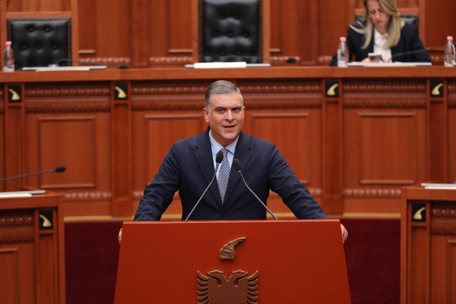  Rama dhe bandat kërcënuan tre deputetë   Blushi në Konferencën e Kryetarëve  Kuvendi të mbajë qëndrim