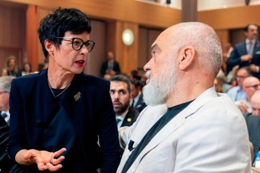 hipokrizia-e-brukselit-mburoja-evropiane-per-demokracine-duhet-te-na-mbroje-nga-rama