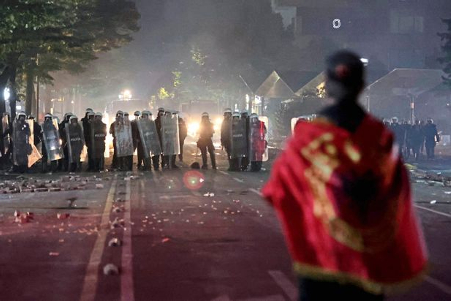 Der Standard: Përleshje të rënda gjatë protestës studentore në Shqipëri