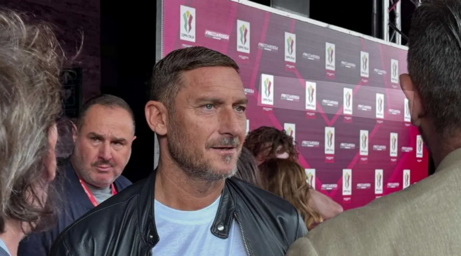 totti-mbeshtet-chivu-n-do-te-beje-gjera-te-medha-tek-interi-malen-eshte-nje-lojtar-i-klasit-te-larte