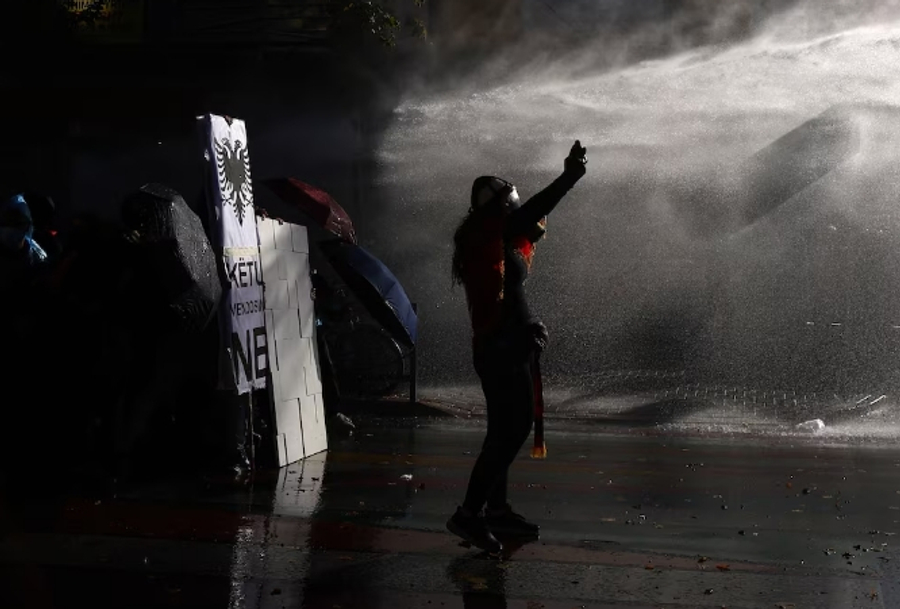 FOX NEWS publikon pamjet  Kaos në Tiranë  studentët protestojnë për punësimin dhe arsimin