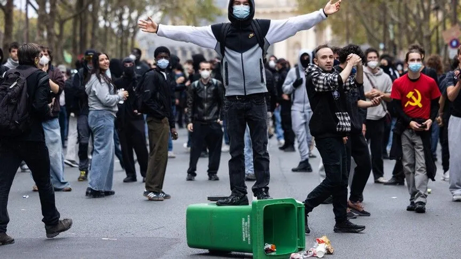 protestat-studentore-pershkallezohen-ne-france-1-260-te-arrestuar-ne-paris-86-jane-te-mitur