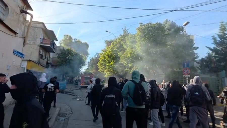 VIDEO  Edhe gjimnazistët e Myslym Ketës në kombinat i bashkohen protestës
