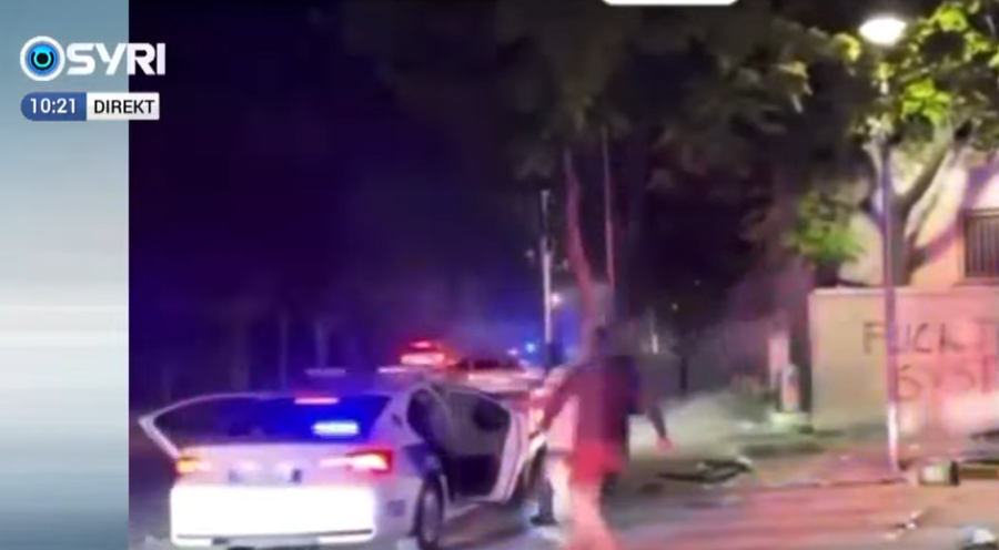 Duan të fajësojnë studentët  Banditët që thyejnë dhe venë flakën vijnë me makina policie dhe ikin me makina policie