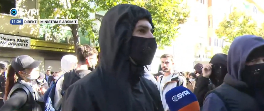 Studentët për Syri TV  Kemi dalë kundër korrupsionit  shitjes së Shqipërisë dhe kostos së jetesës