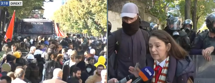 Protestuesja   policëve  Ndaloni dhunën  mos sulmoni fëmijët  Mos iu bindni urdhërave për të dhunuar qytetarët