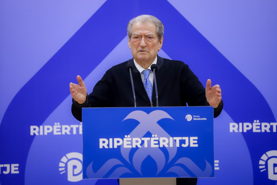 Berisha  Rama  jep dorëheqjen se nuk të ka ngelur më asgjë për të qeverisur  Qeveria teknike është zgjidhja e vetme
