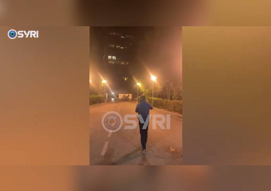 VIDEO  Në oborrin e PD së nuk kishte protestues kur policia nisi sulmin  dalin pamjet