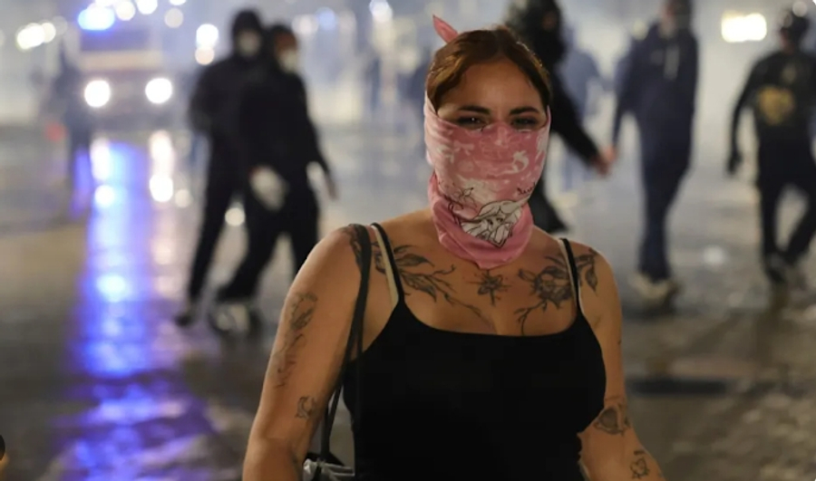 DIE ZEIT  Nga Franca në Itali e Shqipëri  Evropa në protestë  Në Tiranë kërkohet dorëheqja e Ramës