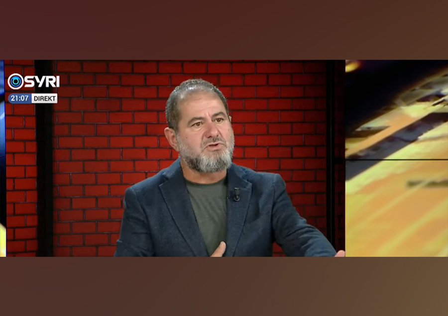 VIDEO  Shkullaku  Rama paguan policët me paratë e shqiptarëve për të rrahur shqiptarët  po e çon vendin drejt përplasjes civile