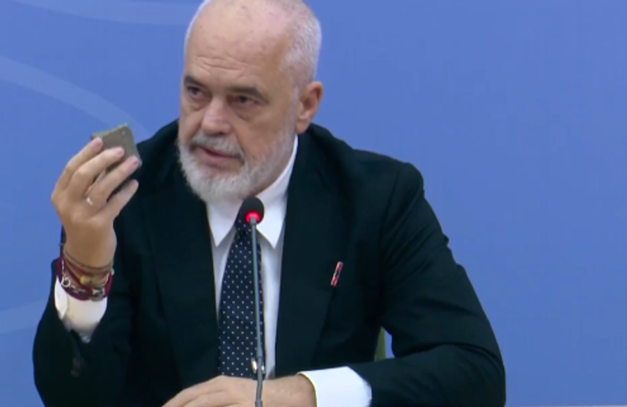Rama sulmon studentët  Vijnë nga periferia  kanë nevojë për psikolog