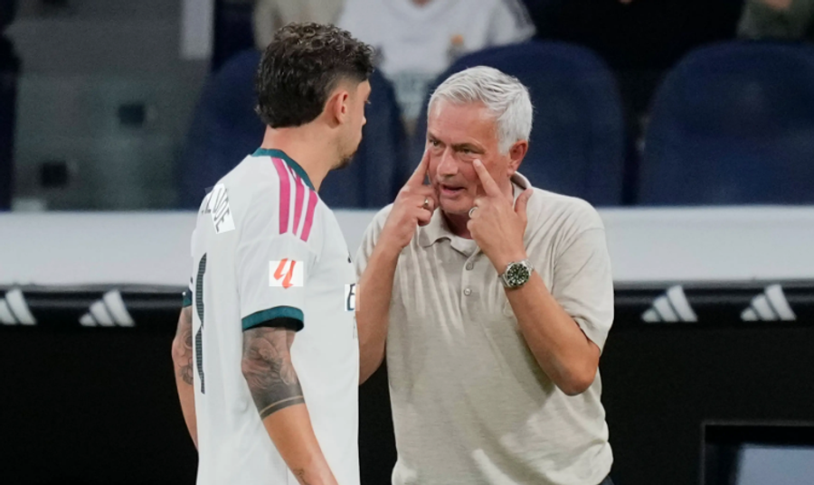 Mourinho i mahnitur nga Valverde  Po të kishim katër të tillë  do të luanin në katër pozicione të ndryshme