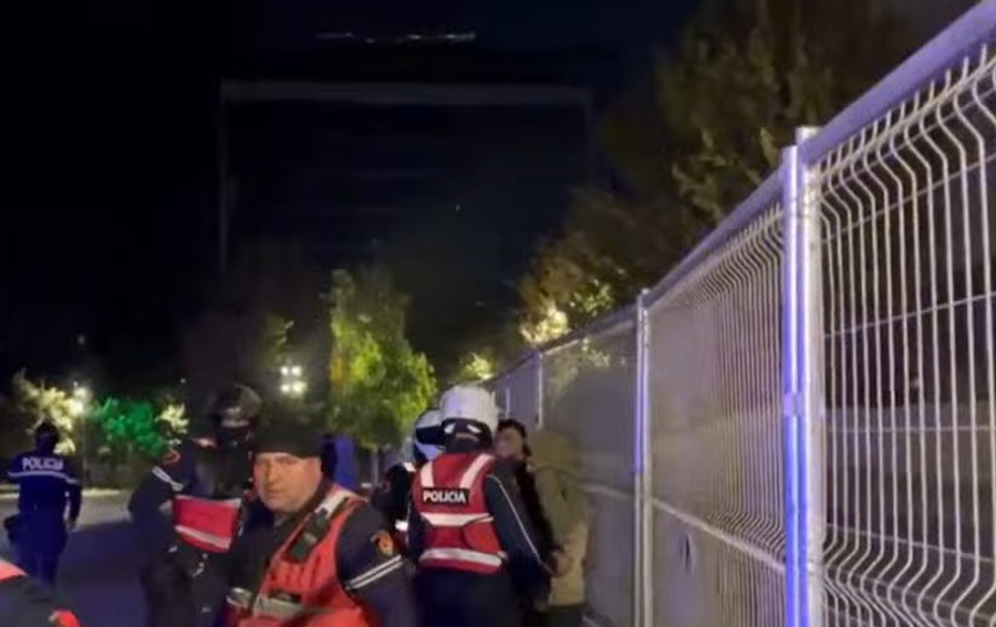 Terror policor pasi iu premtua shpërblim me 2500 euro  Policia e Ramës nuk kursen as të miturit