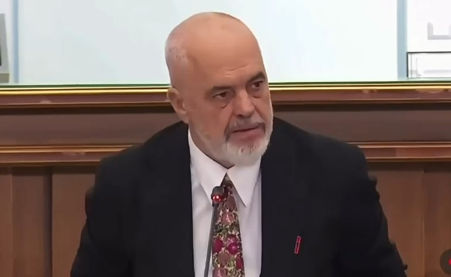 VIDEO  Rama kërcënon qytetarët se nuk do t i lejojë të hipin në trena     por Shqipëria nuk ka trena
